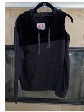 All Worthy Hoodie with 1side Shoulder Cut-out